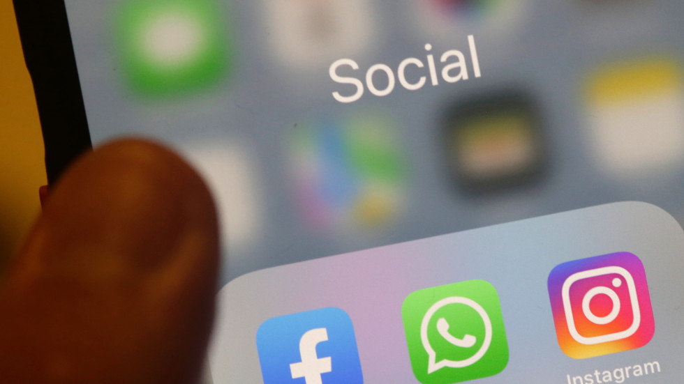 Български инфлуенсъри се подготвят за проблемите при спиране на „Фейсбук“ и „Инстаграм“