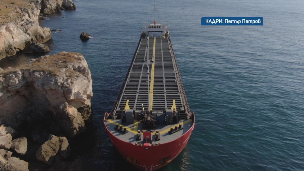 Ексклузивно: Шефът на „Морска администрация“ ще е капитан на авариралия кораб