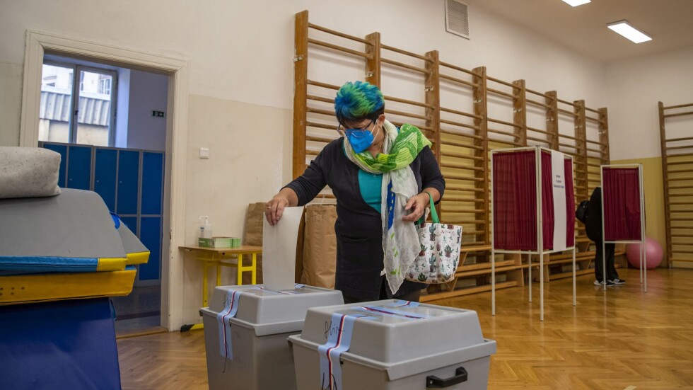 Чешката опозиция изненадващо спечели мнозинство в парламента
