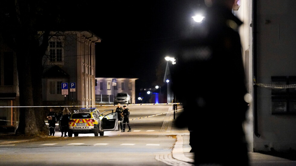  Петима са убити в норвежки град от нападател с лък 