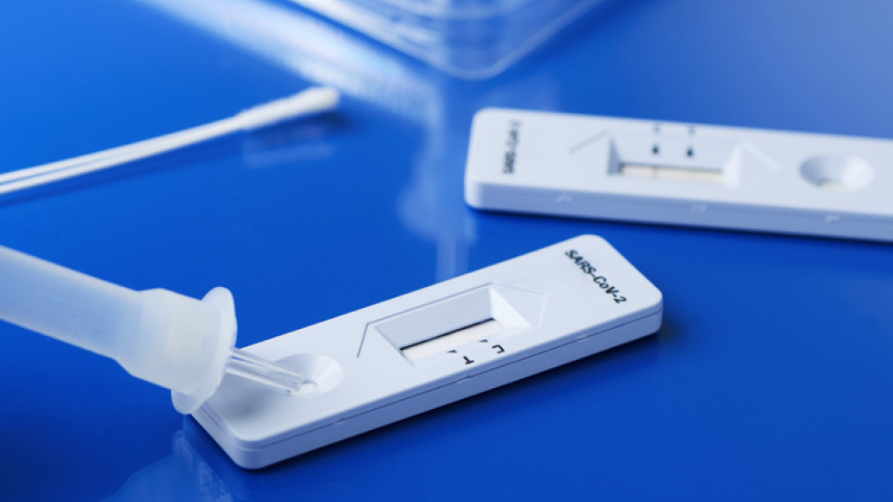 Проверка на bTV: По-скъпи ли са бързите антигенни тестове в България от други страни в ЕС?