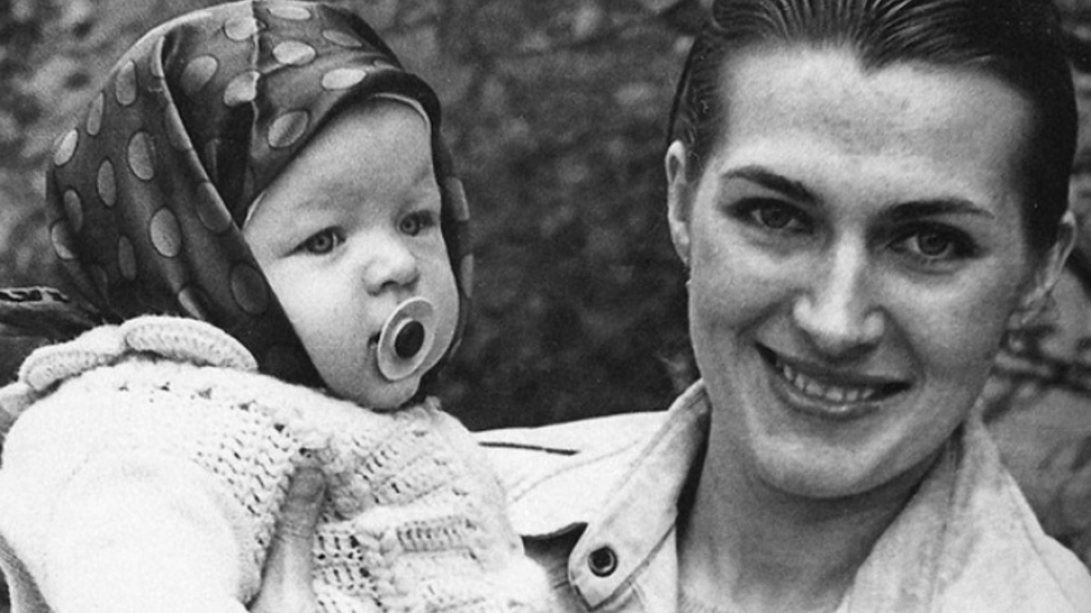 Три поколения красавици – вижте любопитната история на майката на Мила Йовович