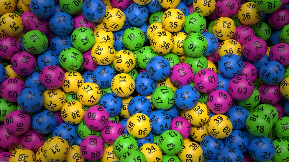 Колко билета на лотарията във Великобритания трябва да купите, за да си гарантирате печалба?