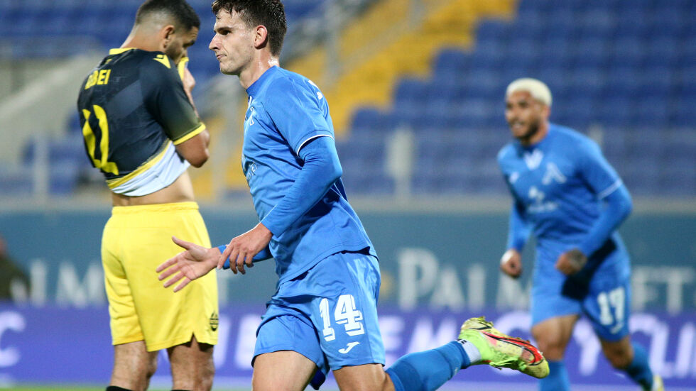 "Левски" вече е трети, отмениха гол на "Ботев" Пловдив