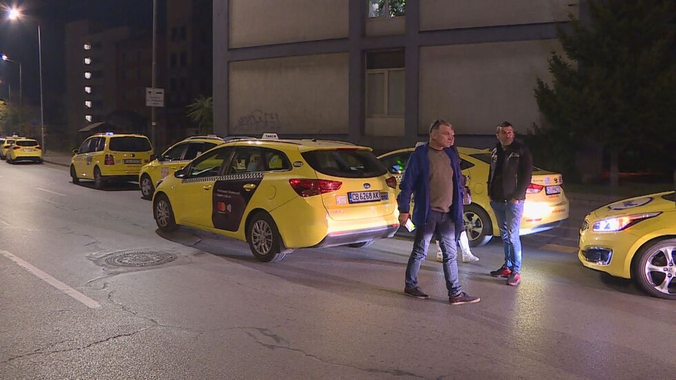 Напрежение след смъртта на таксиметров шофьор в София