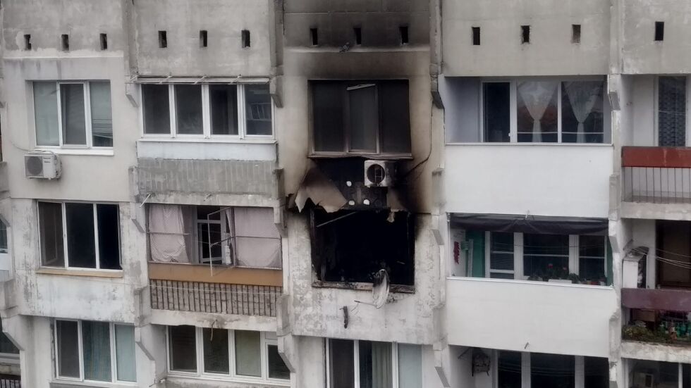 Пожар в жилищен блок в София взе жертви