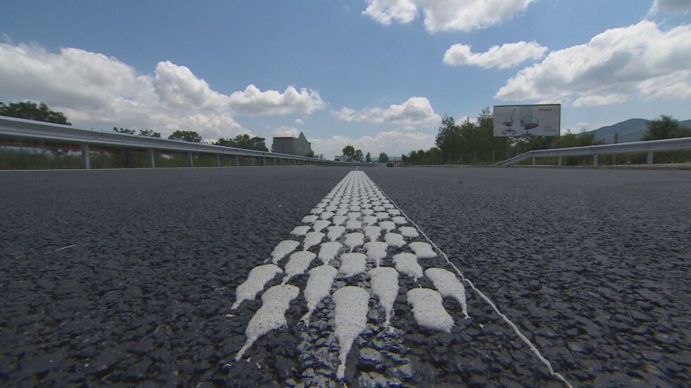МРРБ за асфалта на АМ „Тракия“: Пътната настилка е по-тънка, спестени са материали