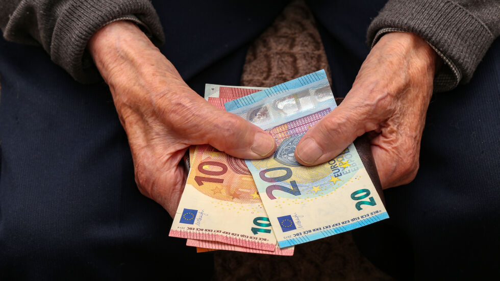 Най-ниската пенсия в Черна гора вече е 253,61 евро