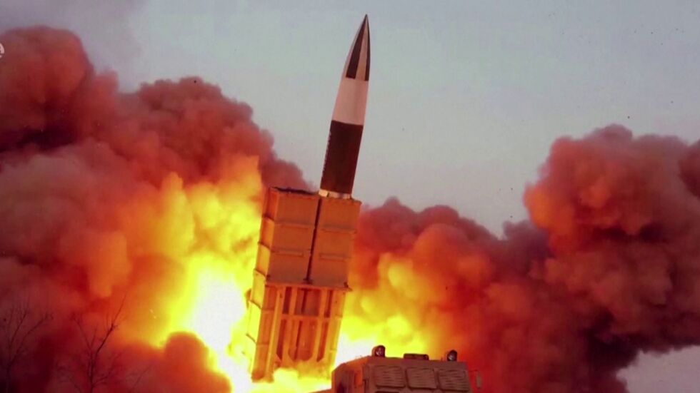 Северна и Южна Корея си размениха ракетни изстрели