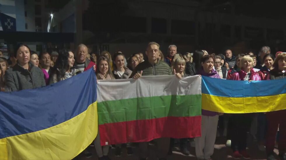 Съдбата на бежанците: Отново държавата ще мести украинци от хотели в нейни бази (ОБЗОР)