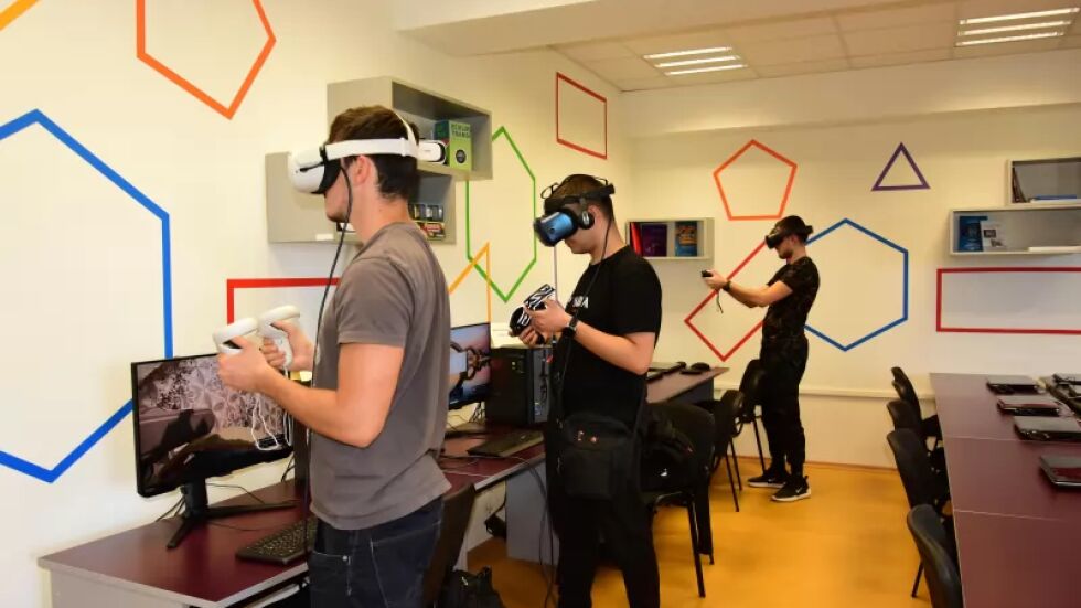  Лаборатория по ИИ и виртуална действителност отвори порти за пръв път в български университет 