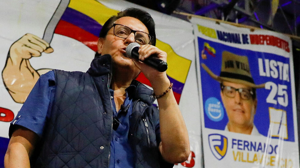 Шестима души, задържани за убийството на кандидат-президент на Еквадор, са загинали при затворнически размирици