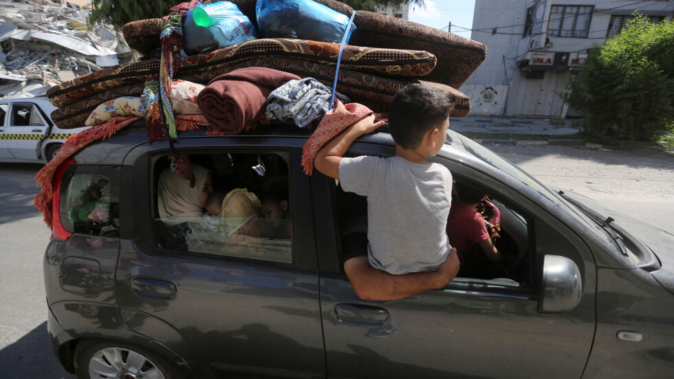 1 милион души и само една магистрала: Палестинци бягат след предупреждението от Израел (СНИМКИ и ВИДЕО)