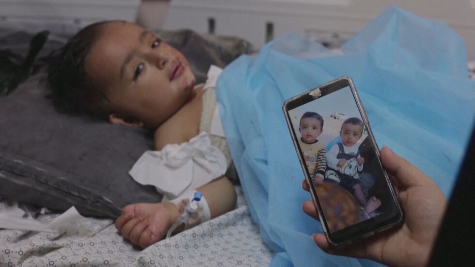 „Ракета ги отби от кърменето“: Удар в Газа разделя бебета близнаци, майка им е убита на място (ВИДЕО)