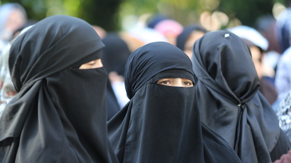 Забраната на мюсюлманското облекло щяла да доведе до "ответна реакция"