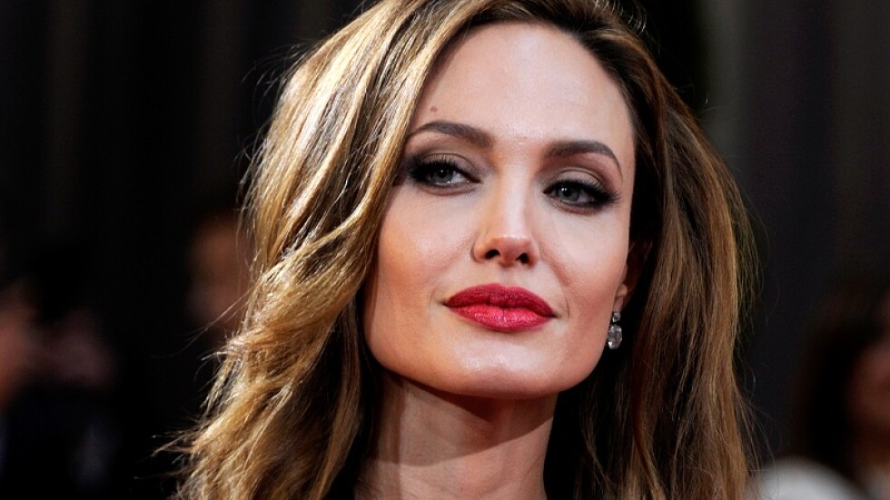 Джоли ще получи "почетен "Оскар"