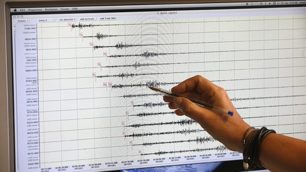 Земетресение в морето в Централна Гърция