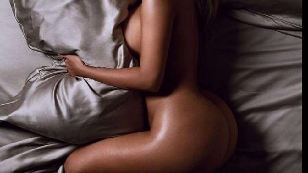 И Ким Кардашиян вече има голи снимки в интернет... доброволно (СНИМКИ)