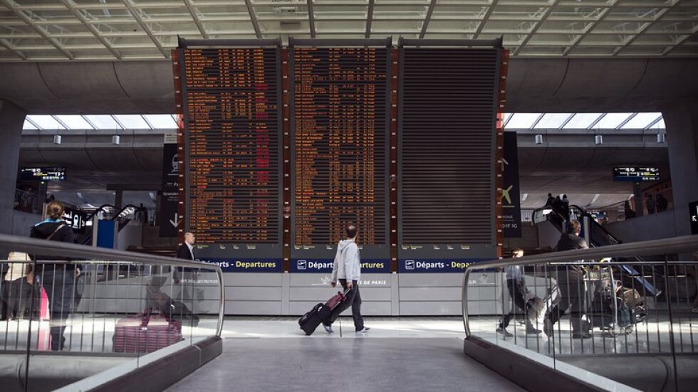 Франция ще въведе разрешителни за пътуващите, влизащи на нейна територия