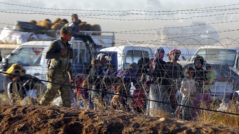 Бежанска вълна от над 400 000 души може да залее Турция до дни