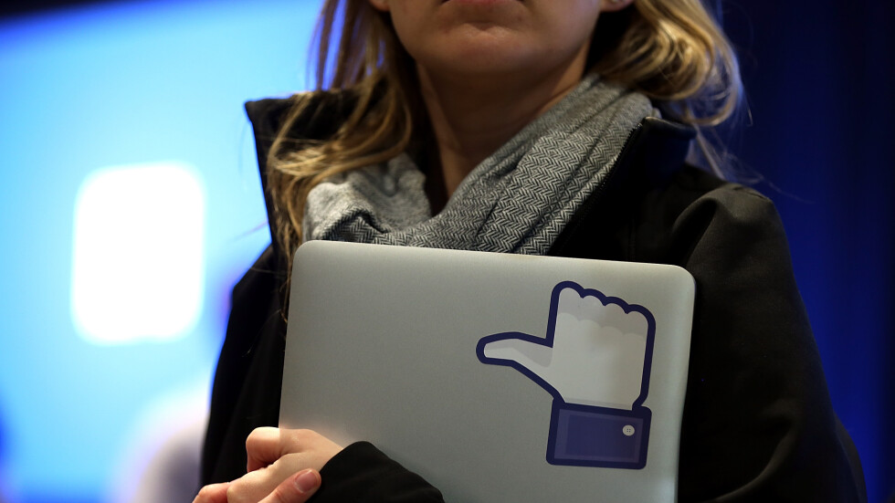 Милиони потребители на”Фейсбук” с незащитени пароли 
