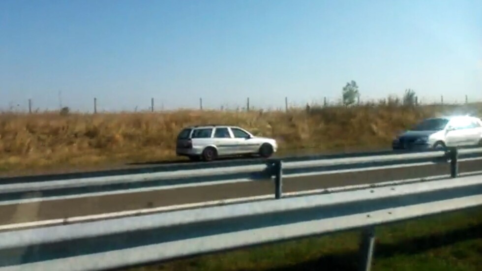 Автомобил в насрещното движение на магистрала „Тракия” (ВИДЕО)
