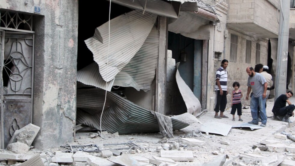 Хуманитарна помощ влиза в обсадените сирийски градове