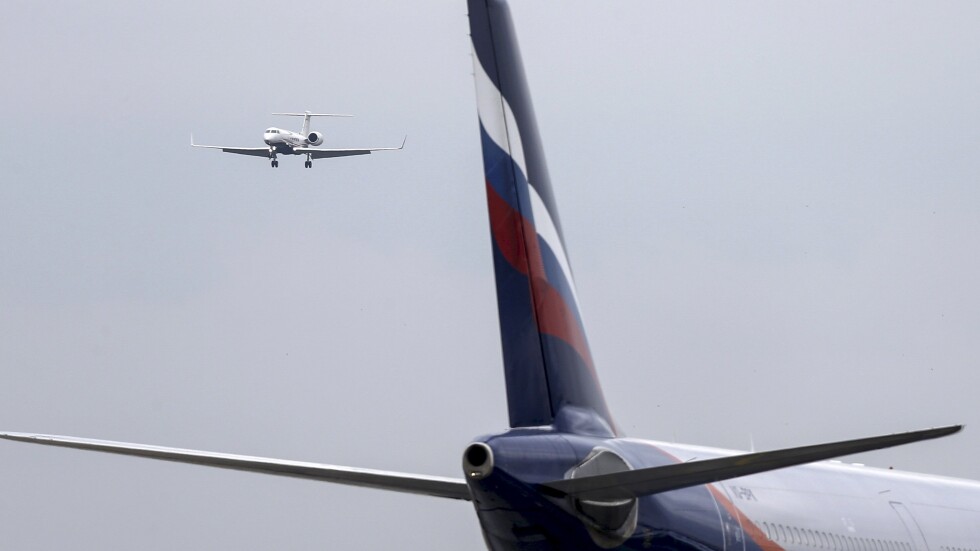 Претърсиха самолет на "Аеорофлот" на летището в Лондон
