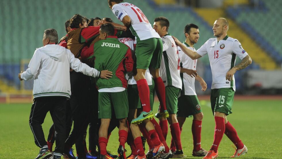 България излезе начело след драма с Люксембург