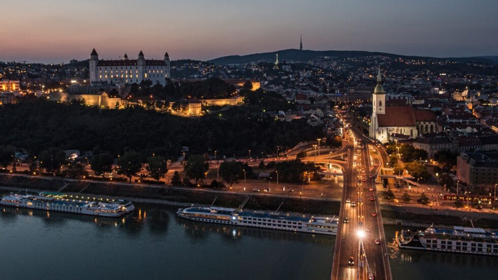В. „Фигаро”: Срещата в Братислава е опит да се спаси Европа