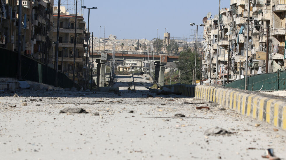 Сирийски или руски самолети са обстрелвали хуманитарен конвой в Алепо 