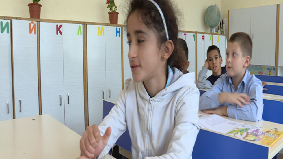Едва 92 деца бежанци са записани в българските училища
