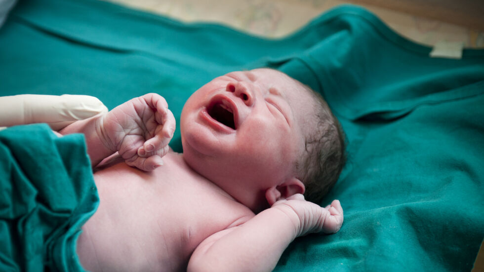Първото бебе в света с трима родители