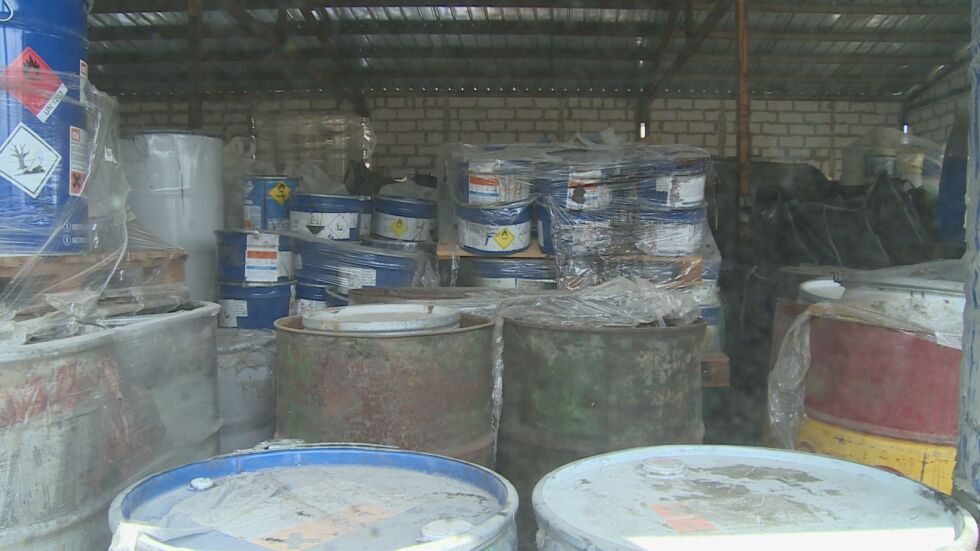 Огромно количество опасни отпадъци се съхраняват незаконно в Панагюрище