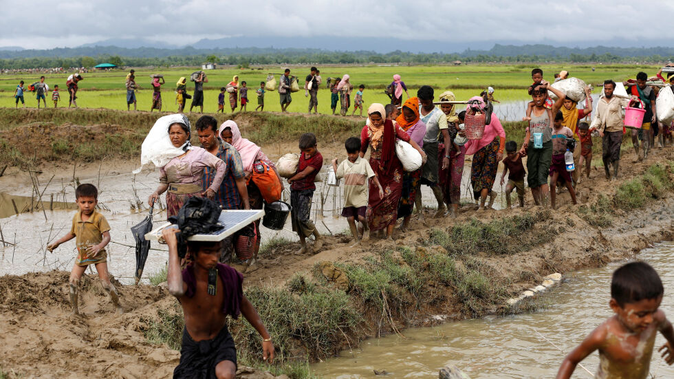Близо половин милион мюсюлмани са избягали от Мианмар