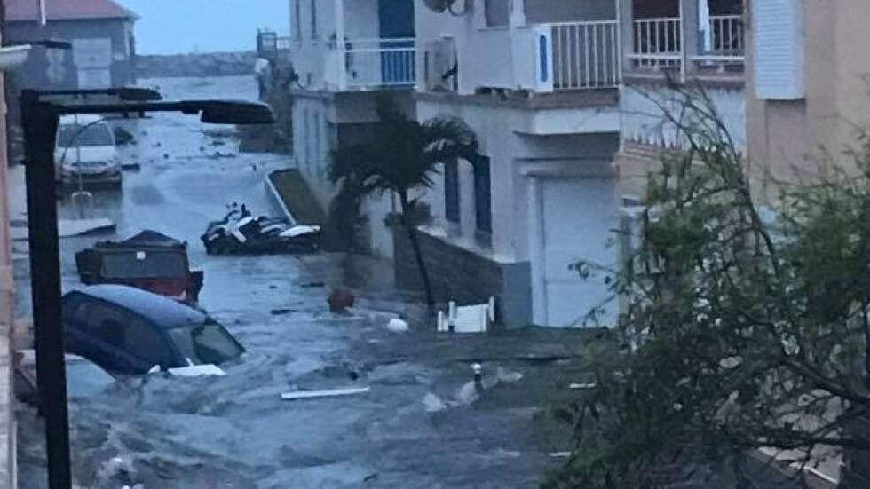 Ураганът "Ирма" причини огромни щети и наводнения на Карибите 