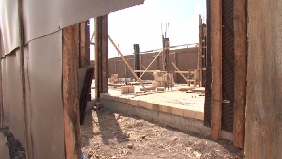 Издирват собствениците на незаконния строеж на Калиакра