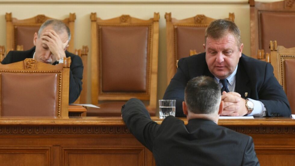 Каракачанов: Ако министерските оставки бъдат внесени, би следвало да се подкрепят