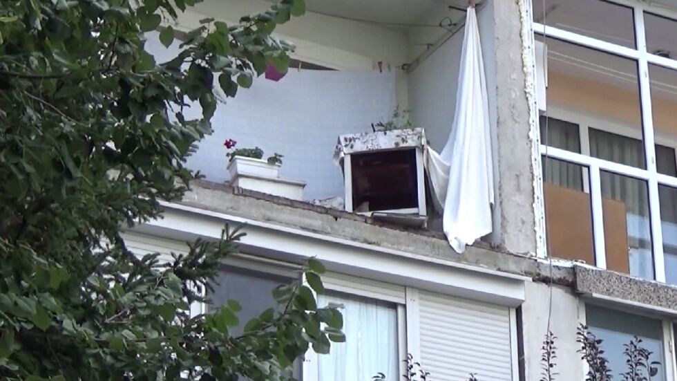 70-годишна жена от Силистра падна заедно с парапета на терасата си
