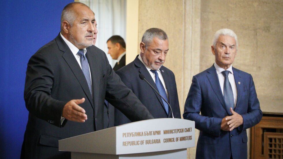 Оставките влизат в парламента, Борисов обяви новите трима министри 