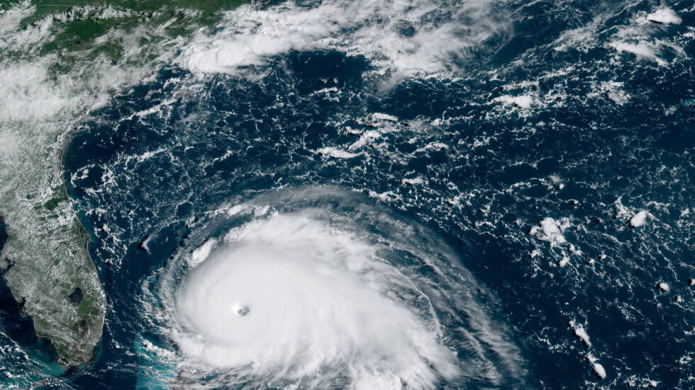 Ураганът "Дориан" връхлетя Бахамите