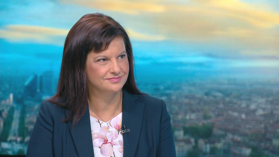 Даниела Дариткова: Президентът дискредитира институцията Народно събрание