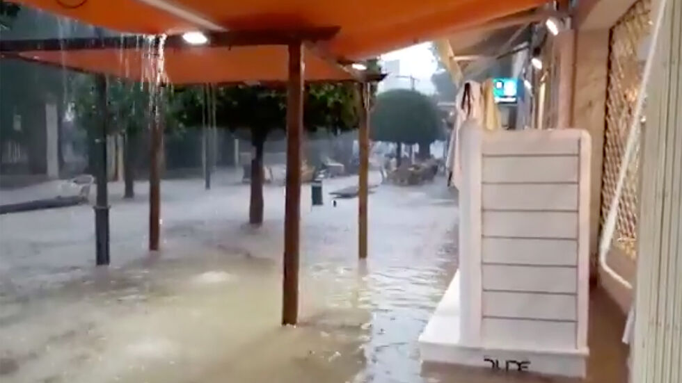 Проливни дъждове предизвикаха хаос на остров Майорка