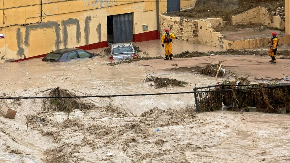 Поройни дъждове наводниха част от Испания (СНИМКИ)