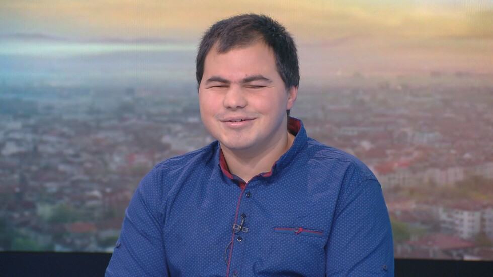 Андриян Асенов: Не очаквах Златния бутон от журито на "България търси талант"