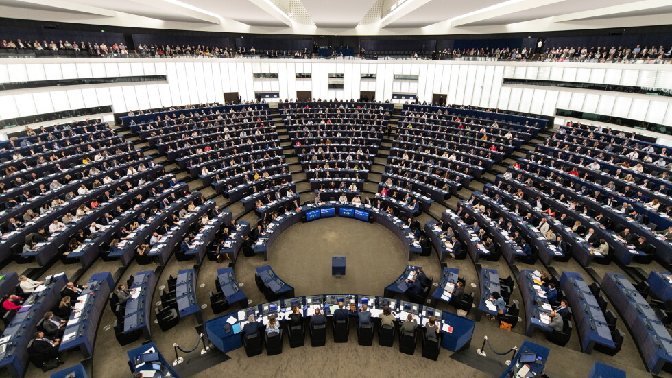 Сесия на европарламента: Брекзит ще е в центъра на дискусиите 