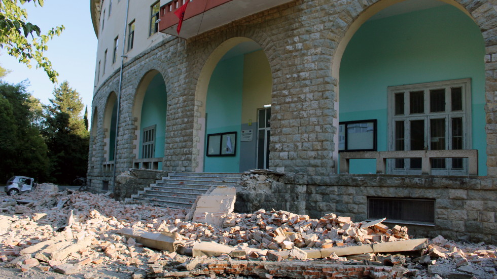 Земетресение с магнитуд 5,6  в Албания (ВИДЕО)