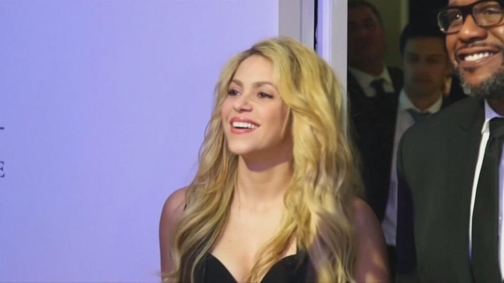 Шакира и Джей Ло ще пеят заедно на "Супербоул"