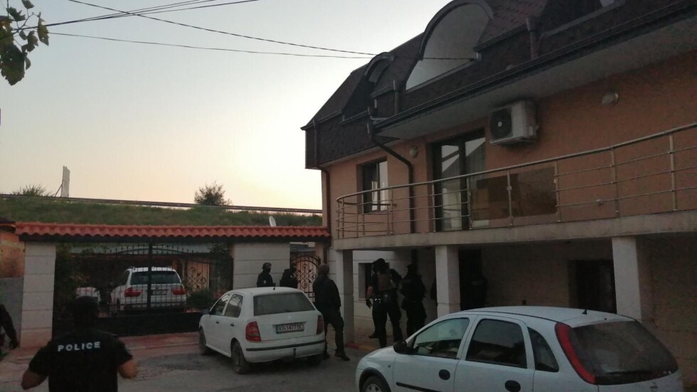 Спецакция срещу рекет и лихварство: Шестима задържани в Кюстендил, издирват се още трима