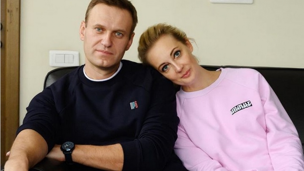 "Всяко нейно идване беше лечебно." Отровеният Навални написа силен пост за любов към жена си